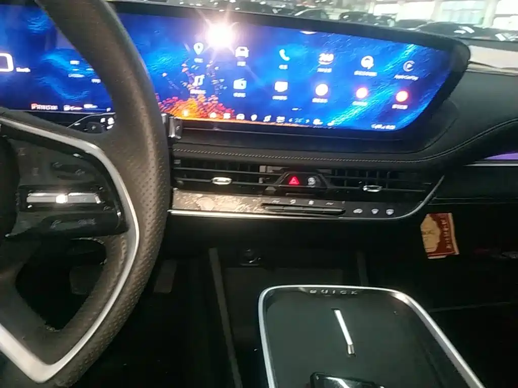 Buick LaCrosse — миниатюра 13