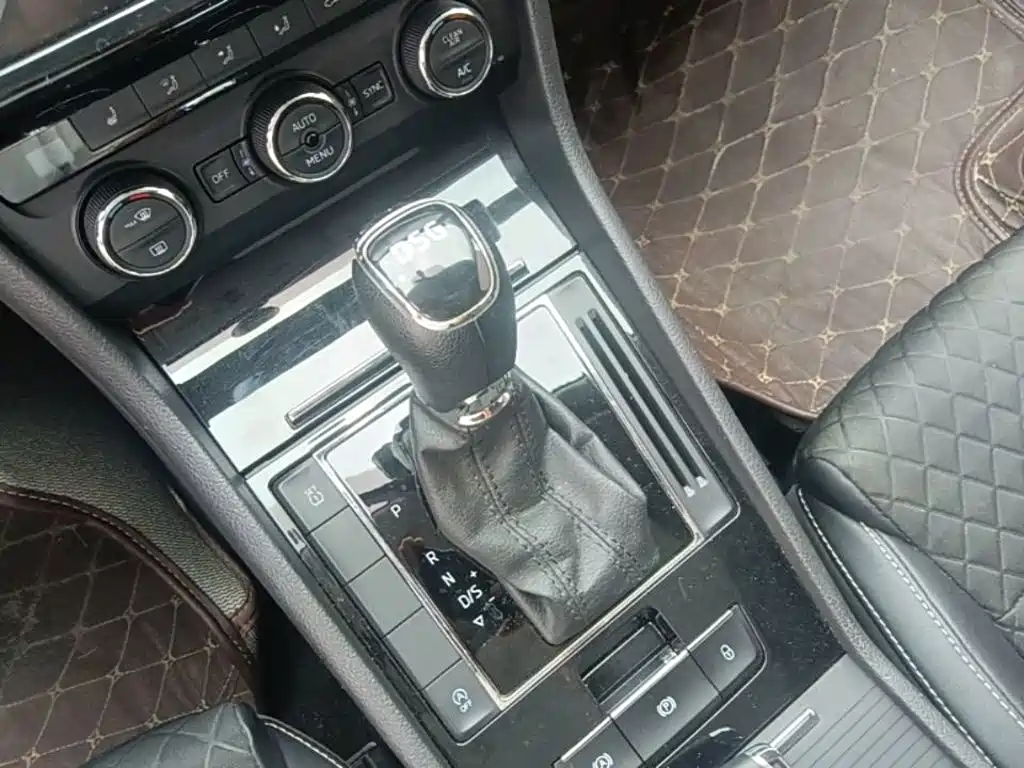 Skoda Superb — миниатюра 14