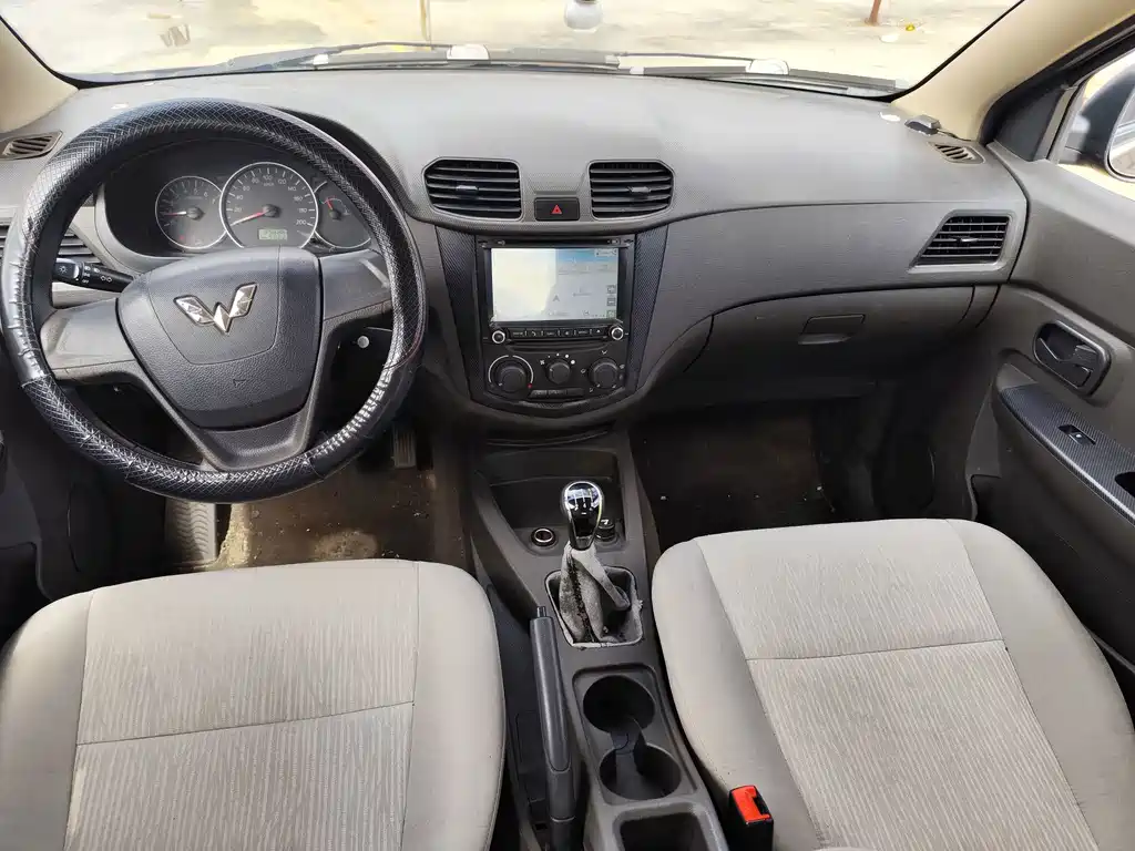 Wuling Hongguang — миниатюра 5
