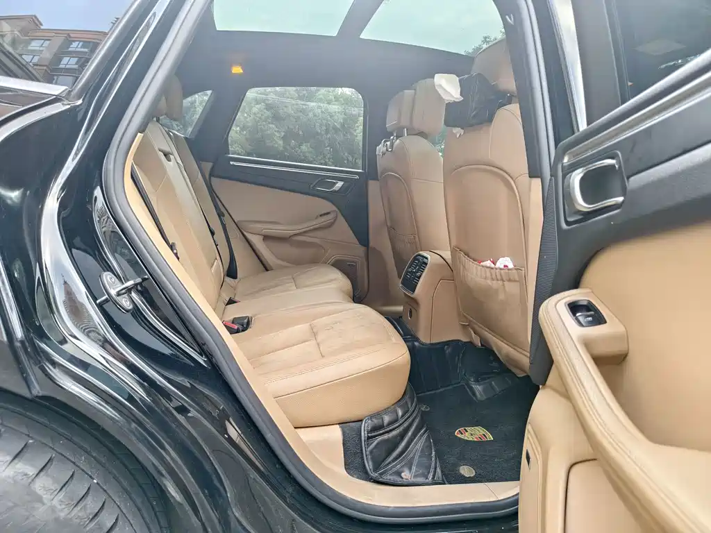 Porsche Macan — миниатюра 14