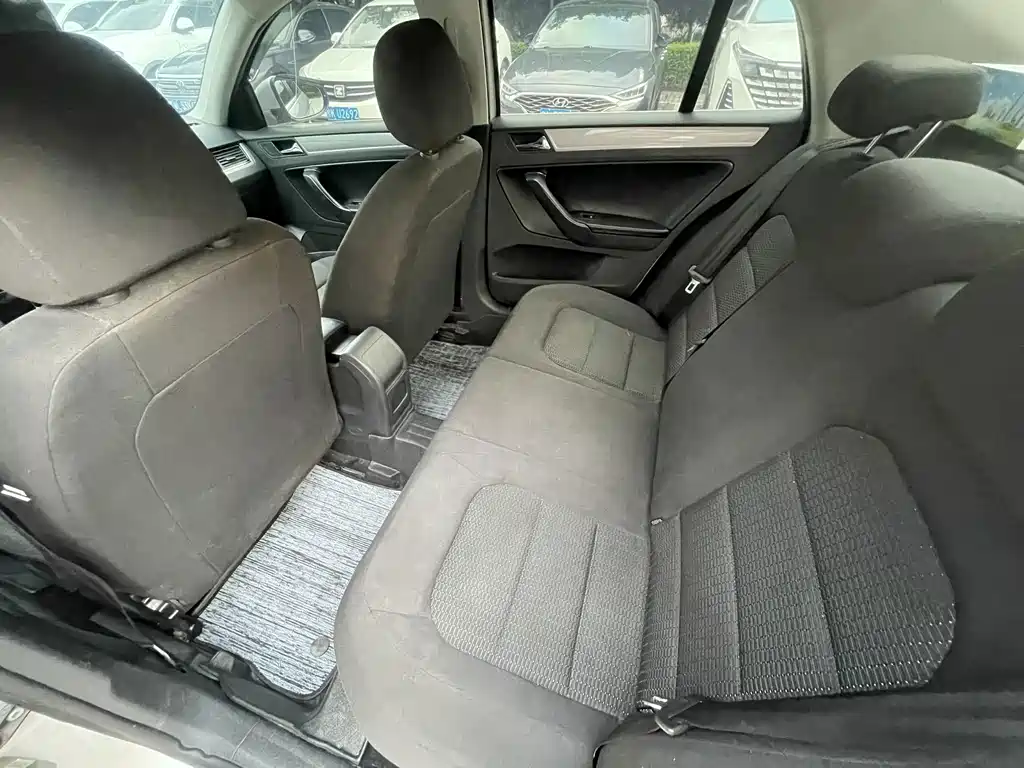 Volkswagen Bora — миниатюра 14