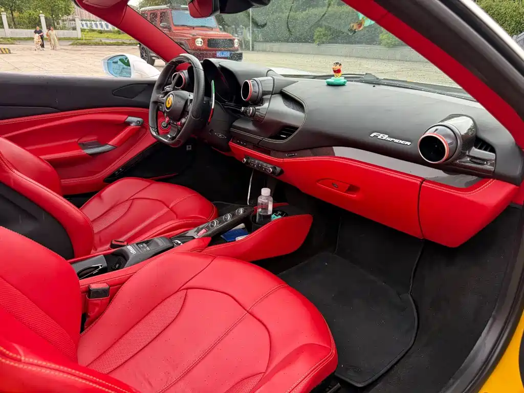 Ferrari F8 — миниатюра 8