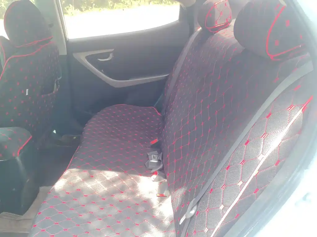 Hyundai Elantra Langdong — миниатюра 13
