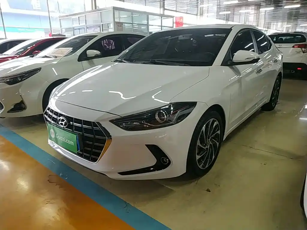 Hyundai Elantra — миниатюра 2