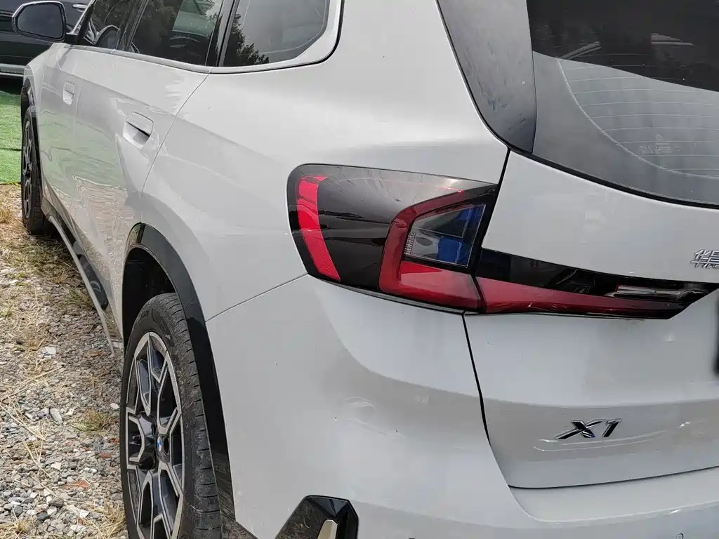 BMW X1 — миниатюра 13
