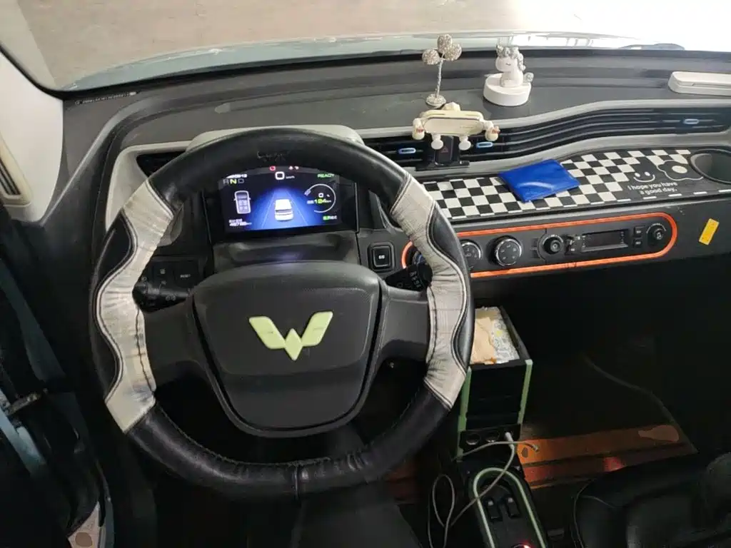 Wuling MINIEV — миниатюра 10