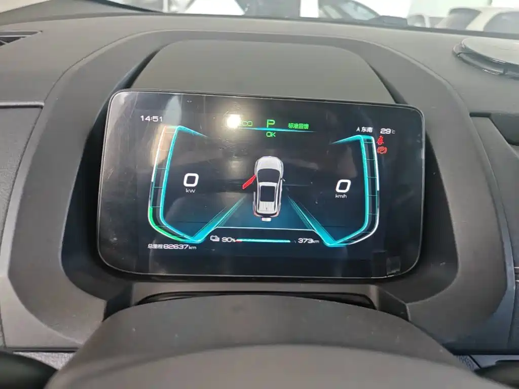 BYD Yuan EV — миниатюра 12