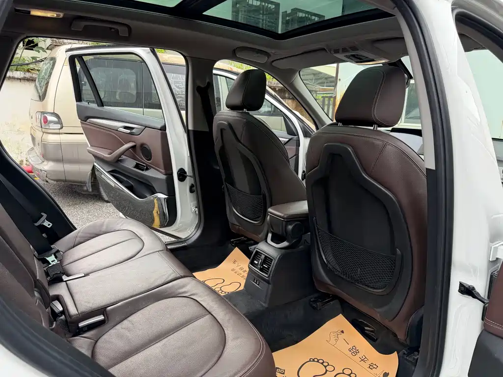 BMW X1 — миниатюра 10