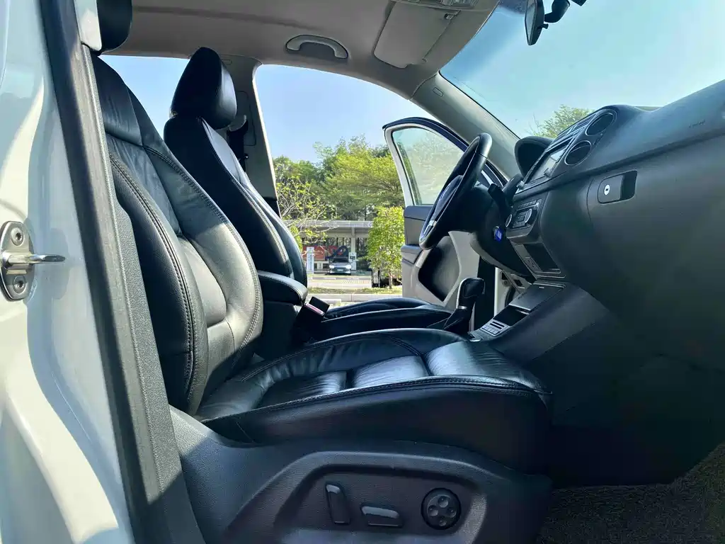 Volkswagen Tiguan — миниатюра 10