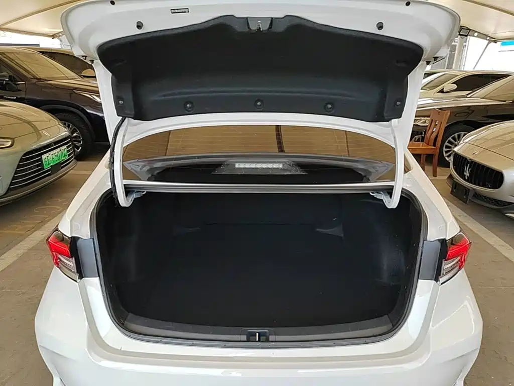 Toyota Corolla — миниатюра 19