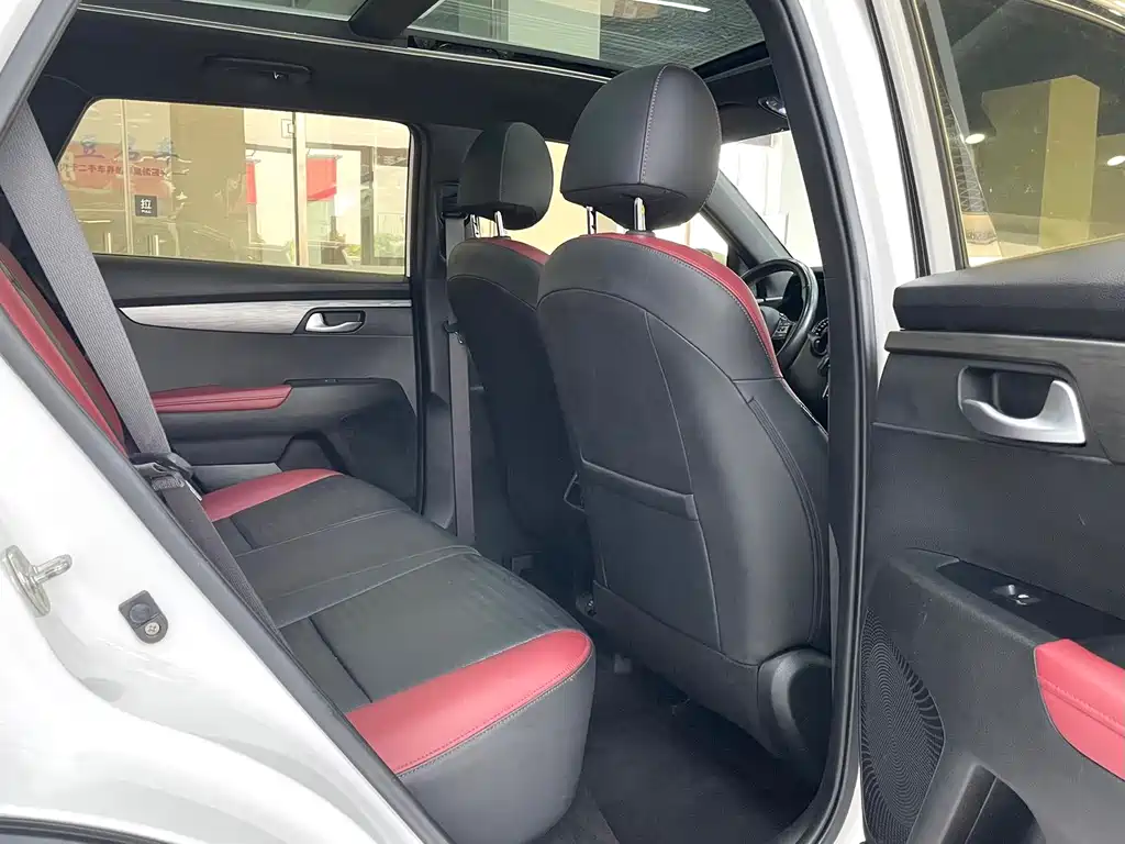 Kia Sportage - фото 13
