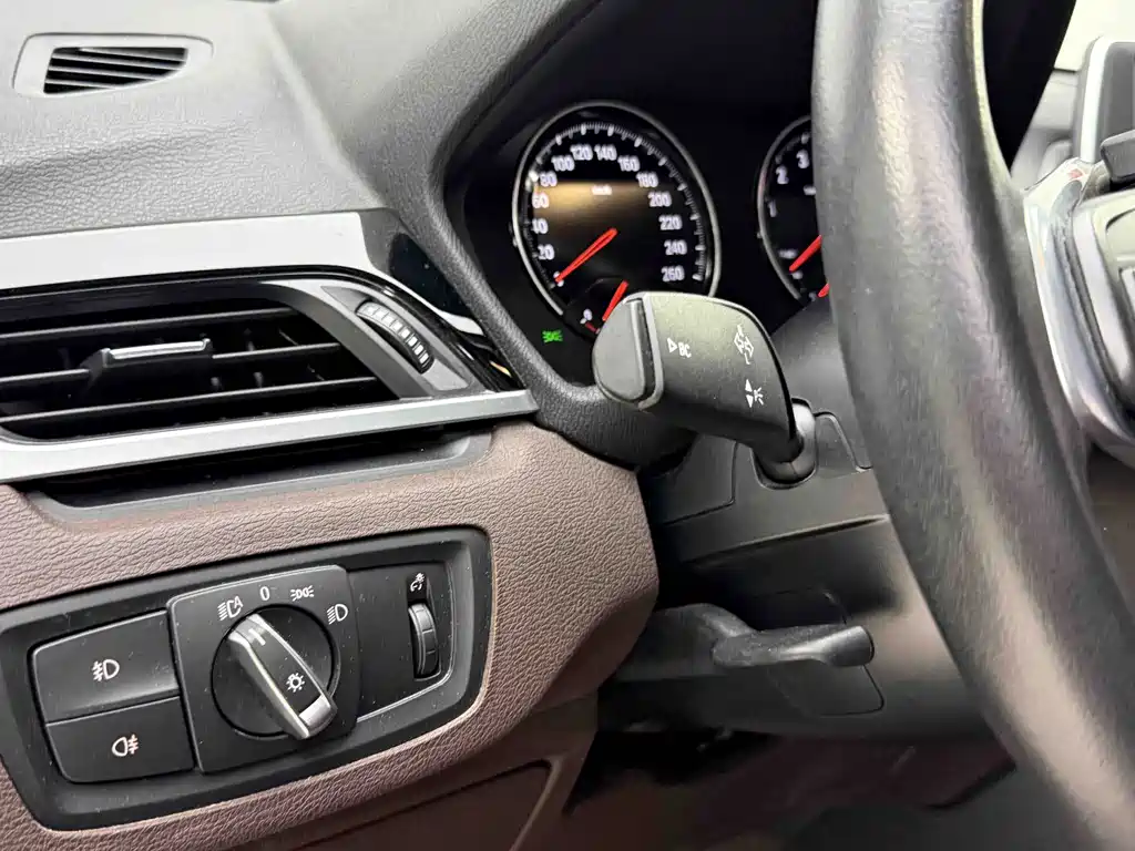 BMW X1 — миниатюра 7