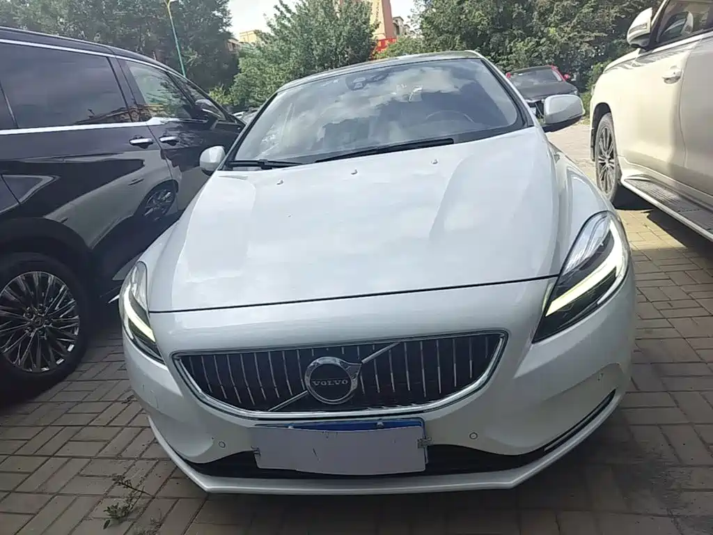 Volvo V40 — миниатюра 3