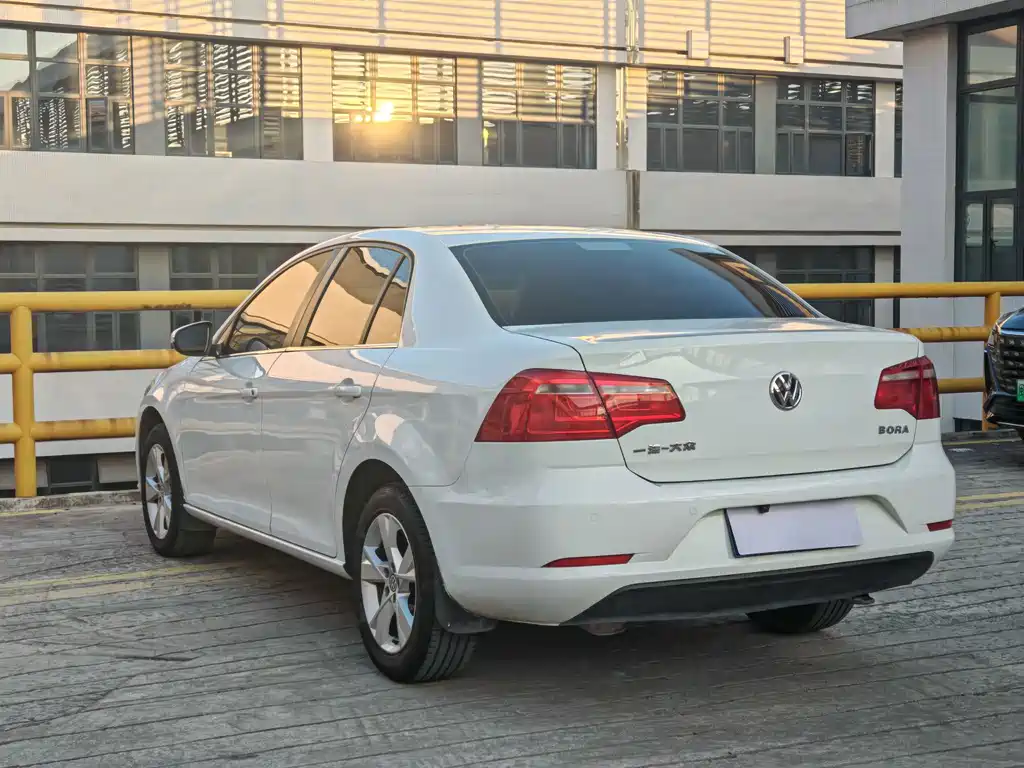 Volkswagen Bora — миниатюра 5