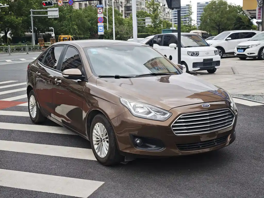 Ford Escort — миниатюра 6