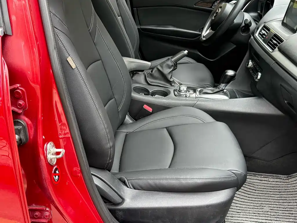 Mazda 3 Axela — миниатюра 8
