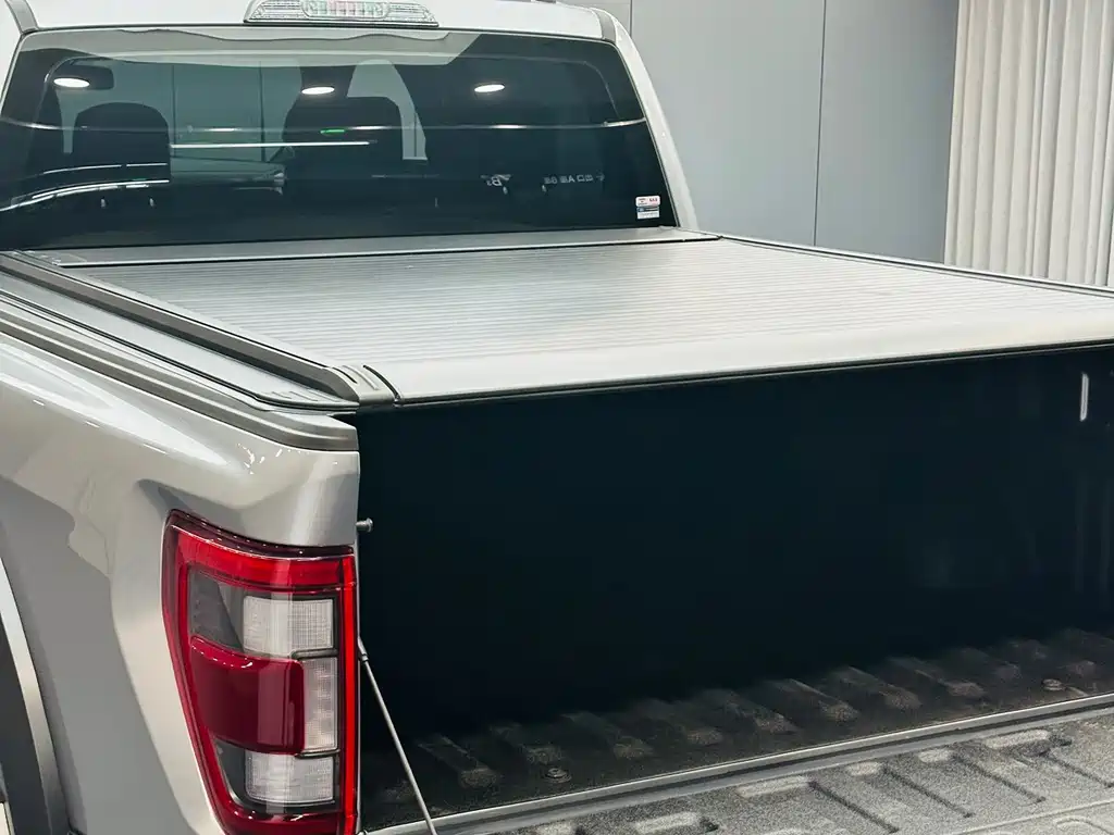 Ford F-150 Raptor — миниатюра 9