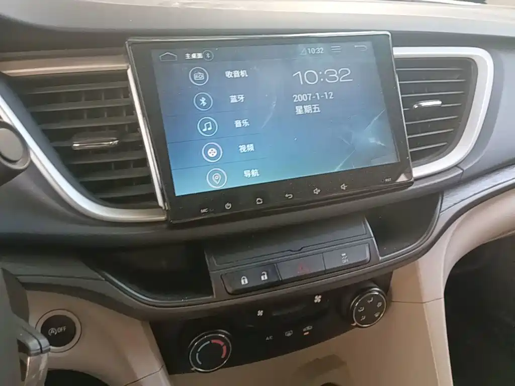 Buick Excelle — миниатюра 13