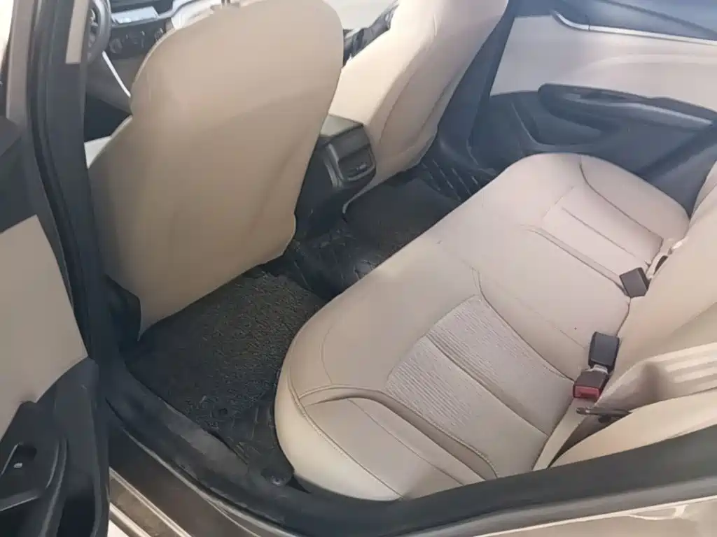Buick Excelle — миниатюра 17
