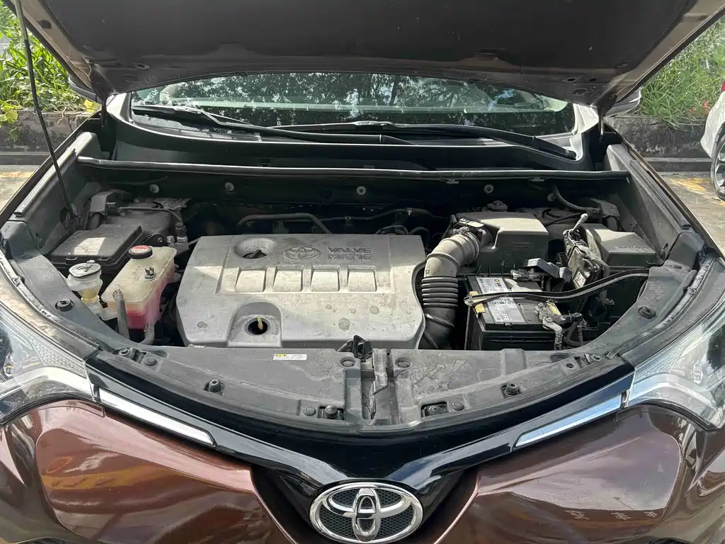 Toyota RAV4 — миниатюра 12
