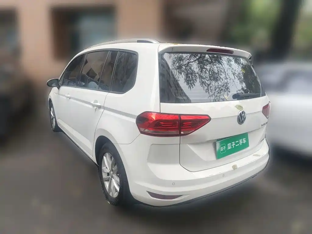 Volkswagen Touran — миниатюра 4