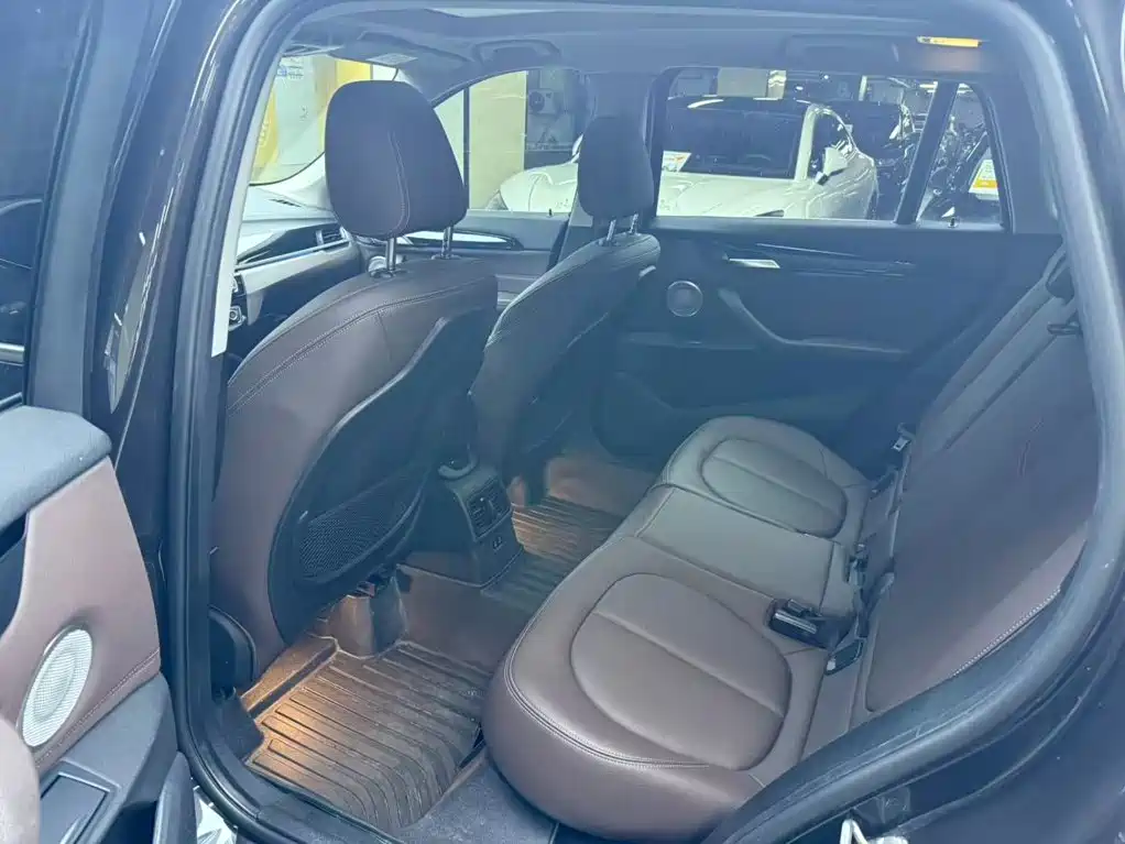 BMW X1 — миниатюра 8