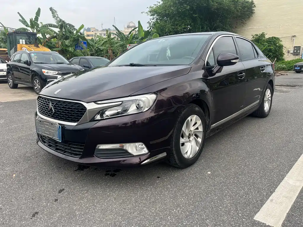 DS DS 5LS 2015