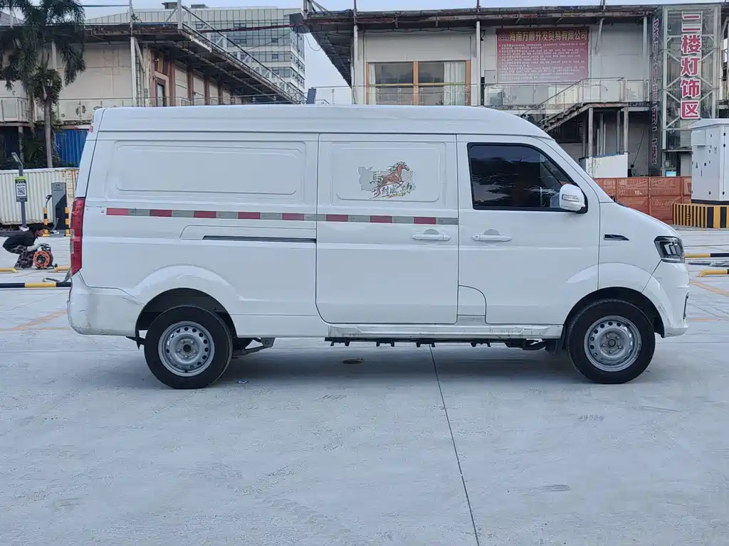 Yuan Cheng Yuan Cheng E5 — миниатюра 4