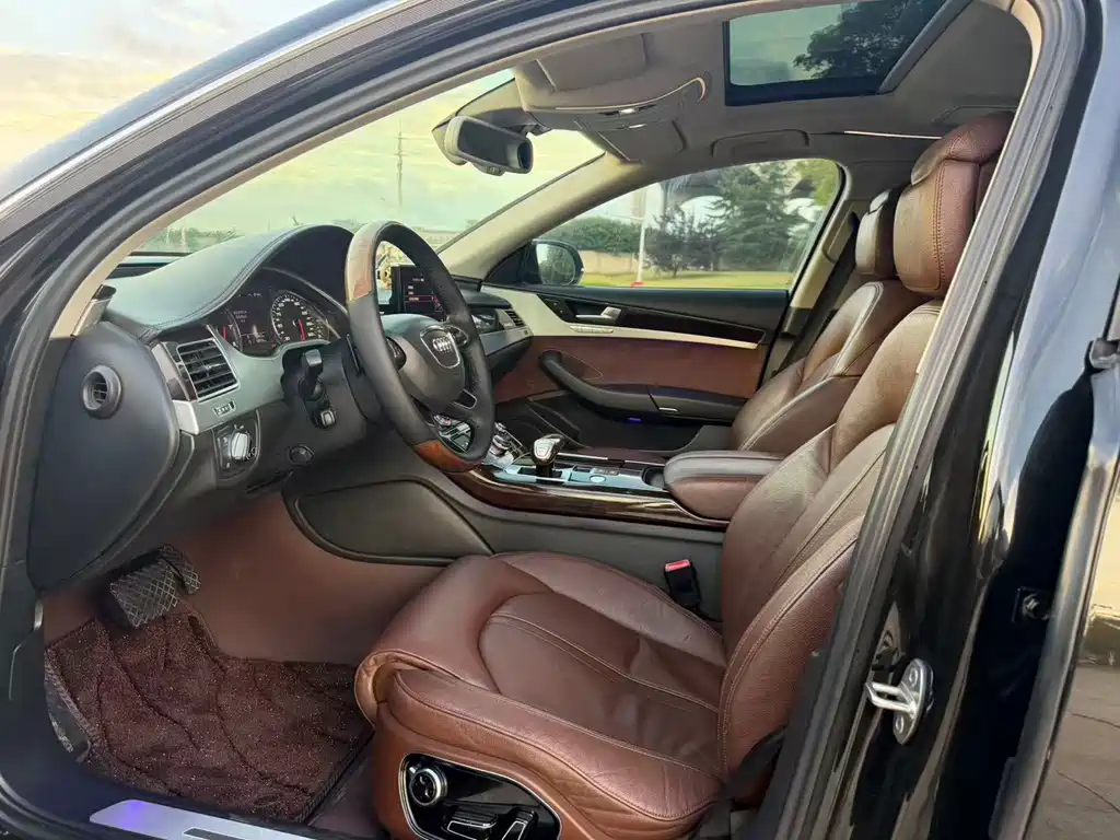 Audi A8 — миниатюра 4