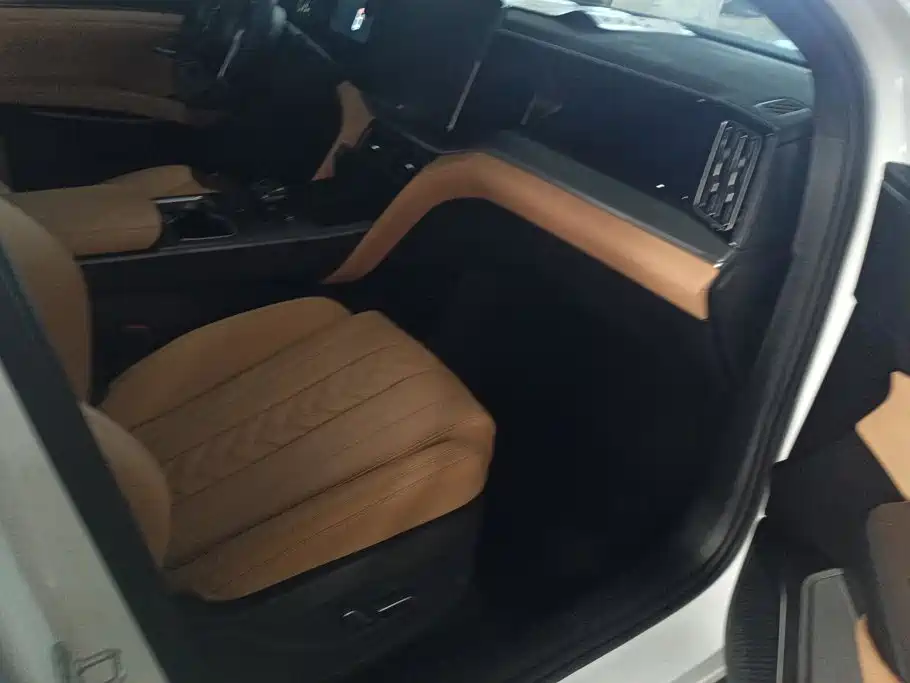 BYD L DM-i — миниатюра 8