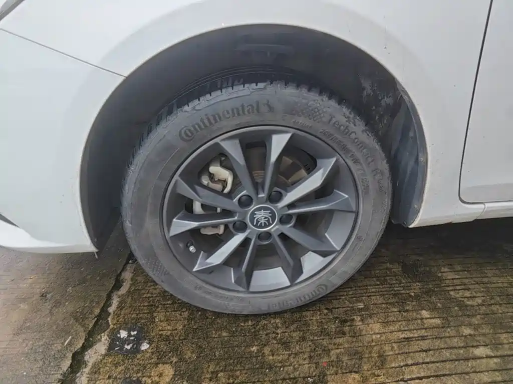 BYD Qin — миниатюра 23