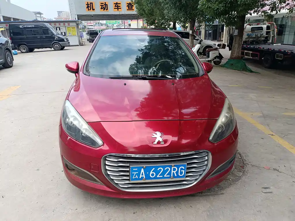 Peugeot 308 — миниатюра 2