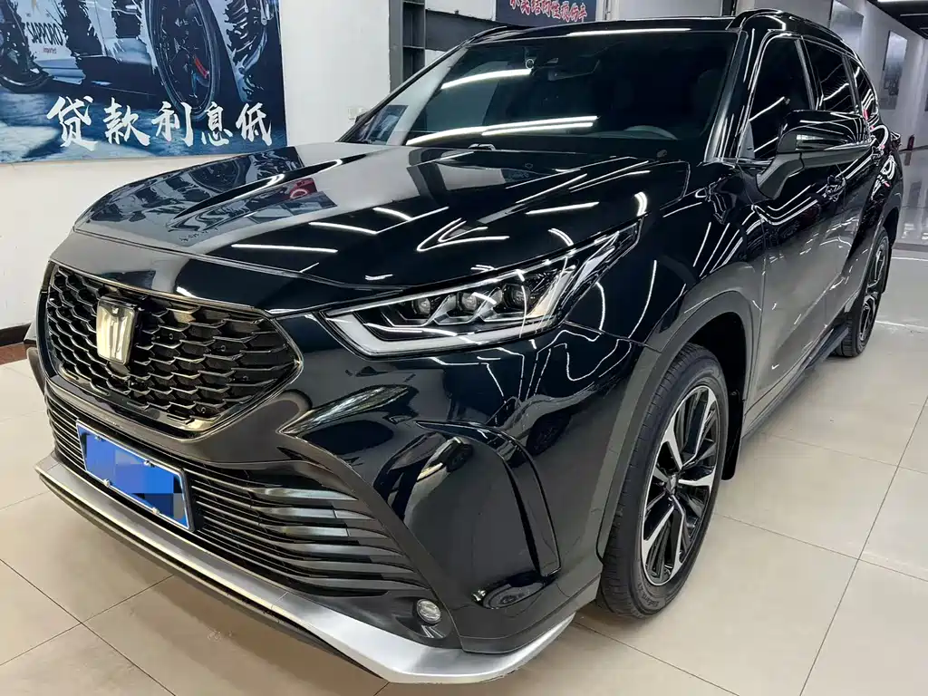Купить Toyota Crown Kluger