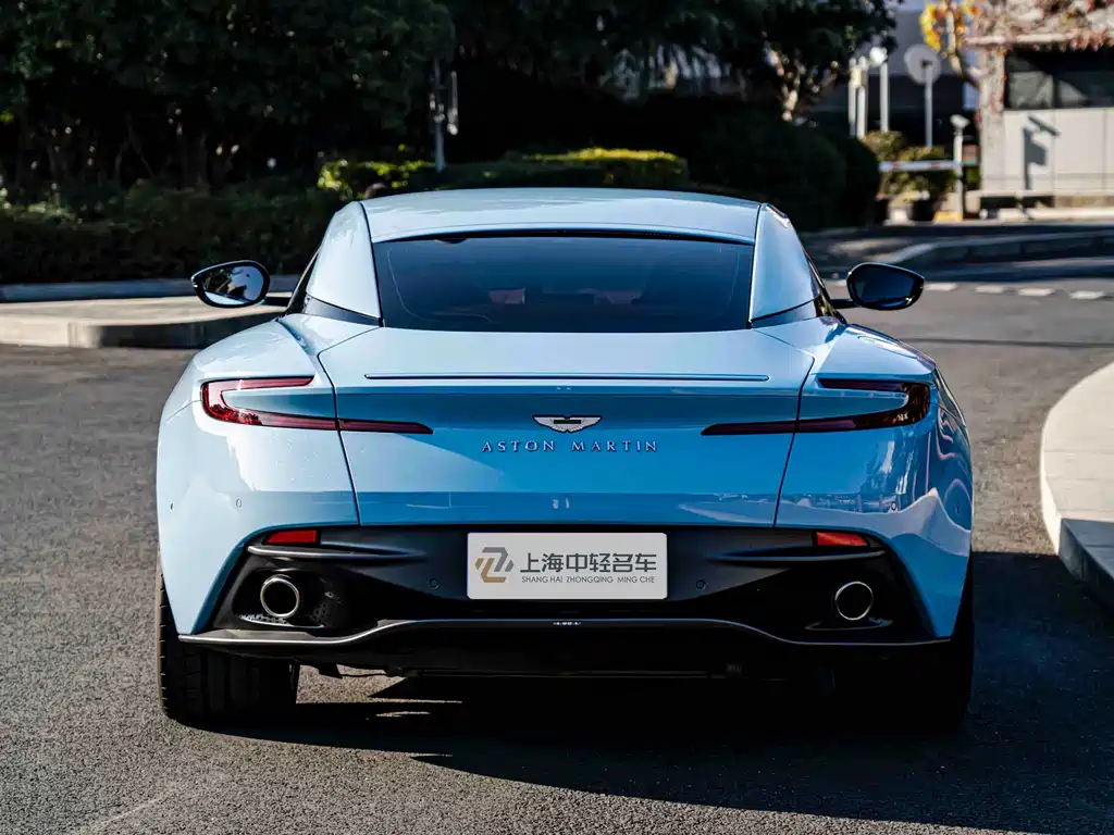 ASTON MARTIN DB11