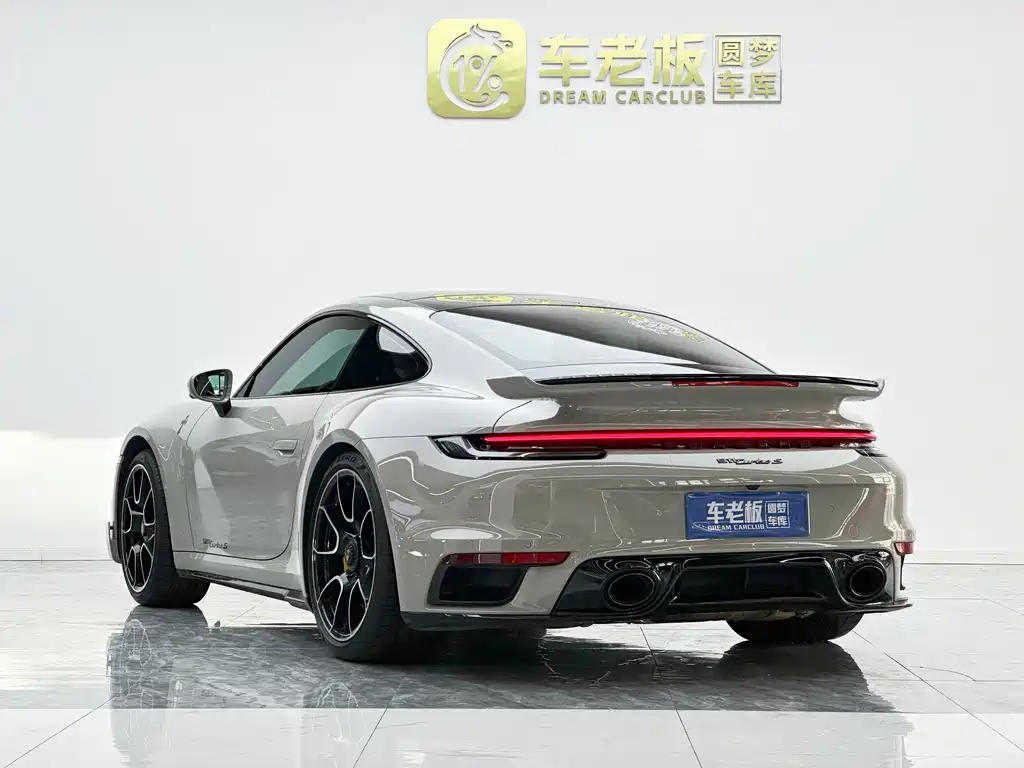 Porsche 911 2023 Turbo S 3.7T