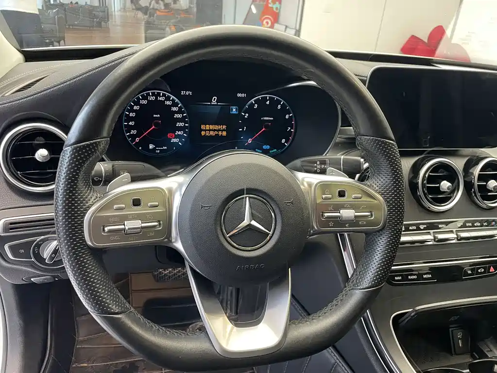 Mercedes-Benz C-Class — миниатюра 6