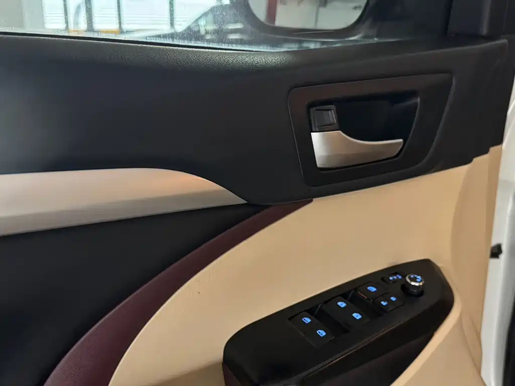 Toyota Highlander — миниатюра 11