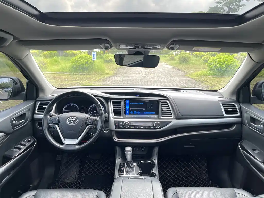 Toyota Highlander — миниатюра 17