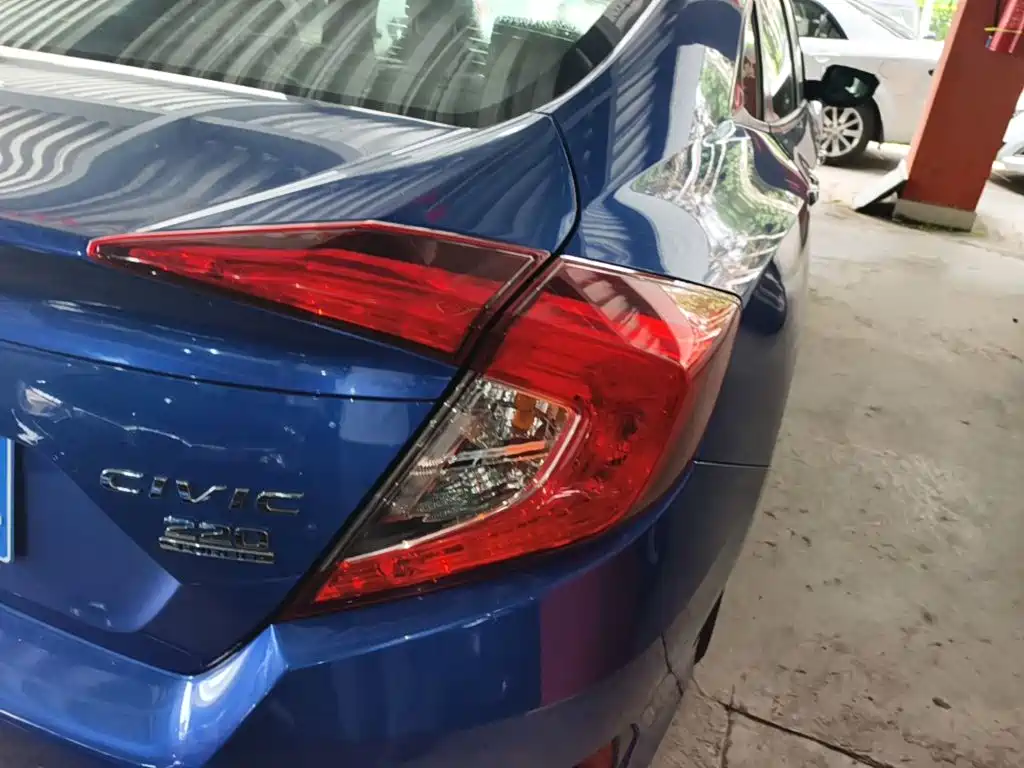 Honda Civic — миниатюра 8