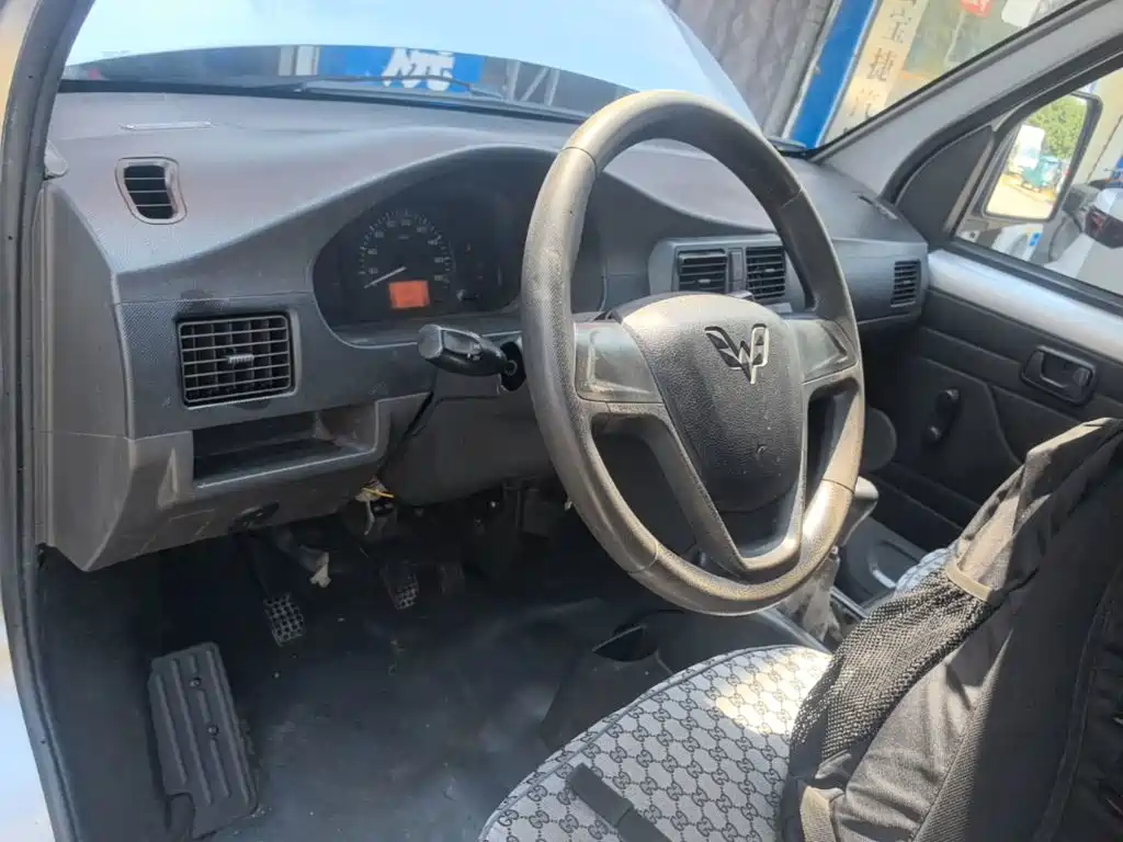 Wuling Rongguang Mini Truck — миниатюра 10