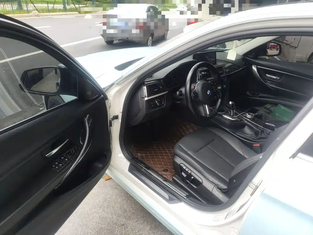 BMW 3 Series — миниатюра 14