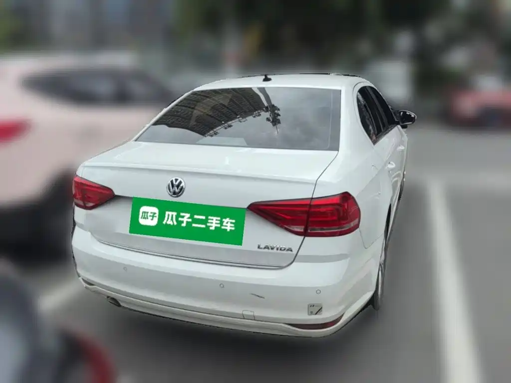 Volkswagen Lavida — миниатюра 3