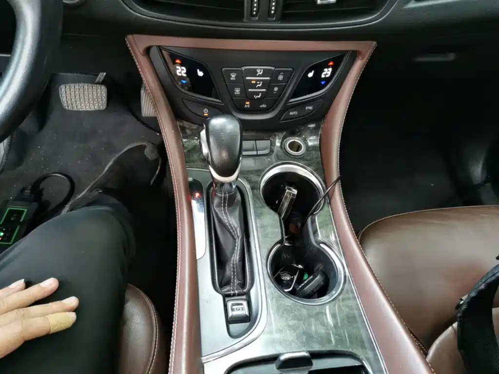 Buick Envision Plus — миниатюра 14