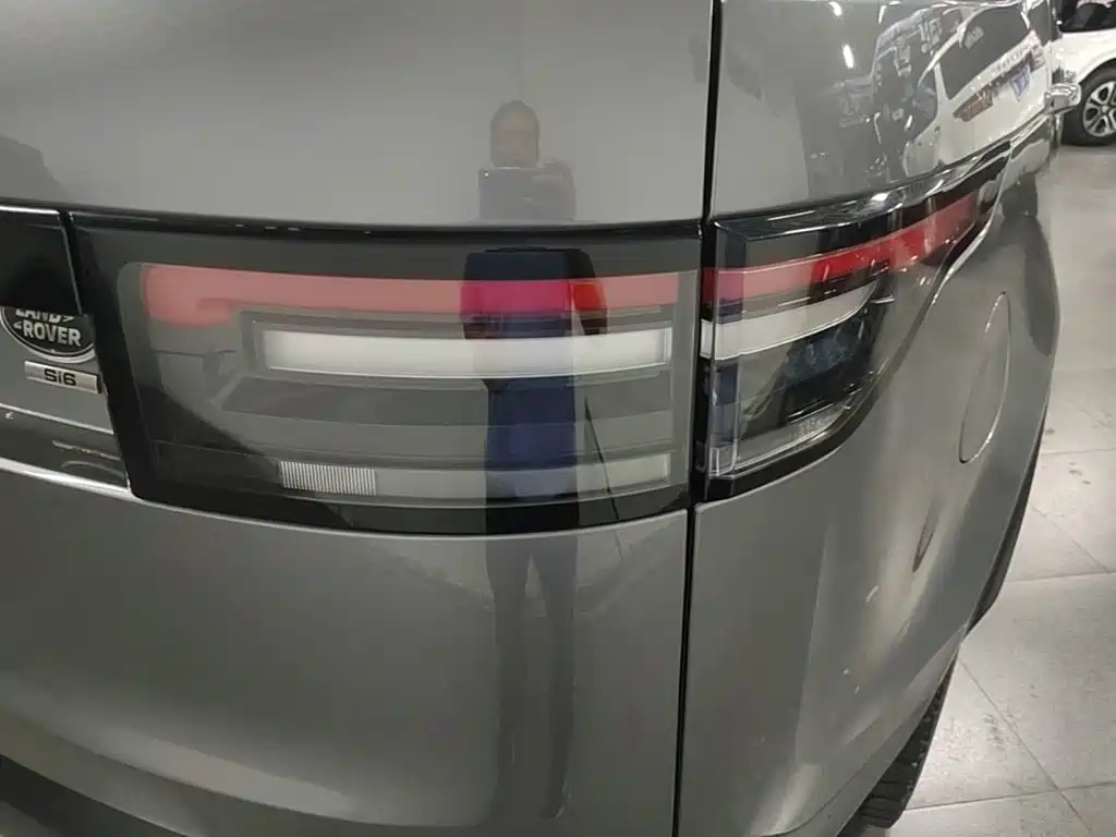 Land Rover Discovery — миниатюра 8