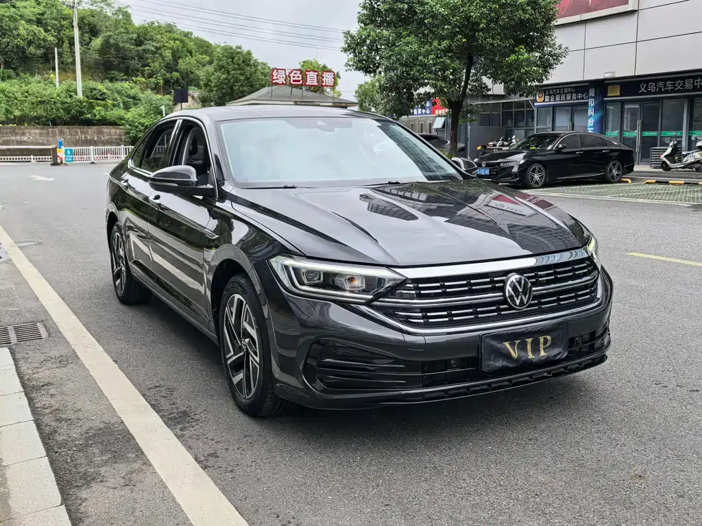 Volkswagen Sagitar — миниатюра 3