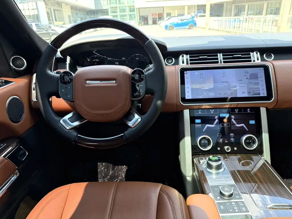 Land Rover Range Rover — миниатюра 5
