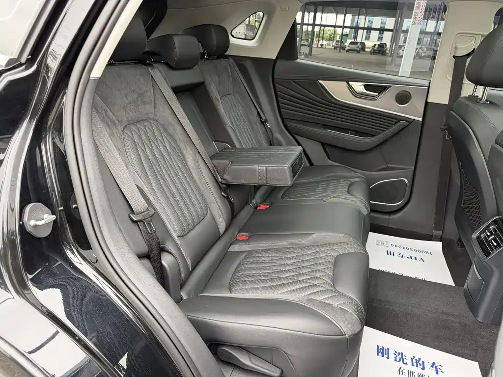 Hongqi Hongqi HS5 — миниатюра 10