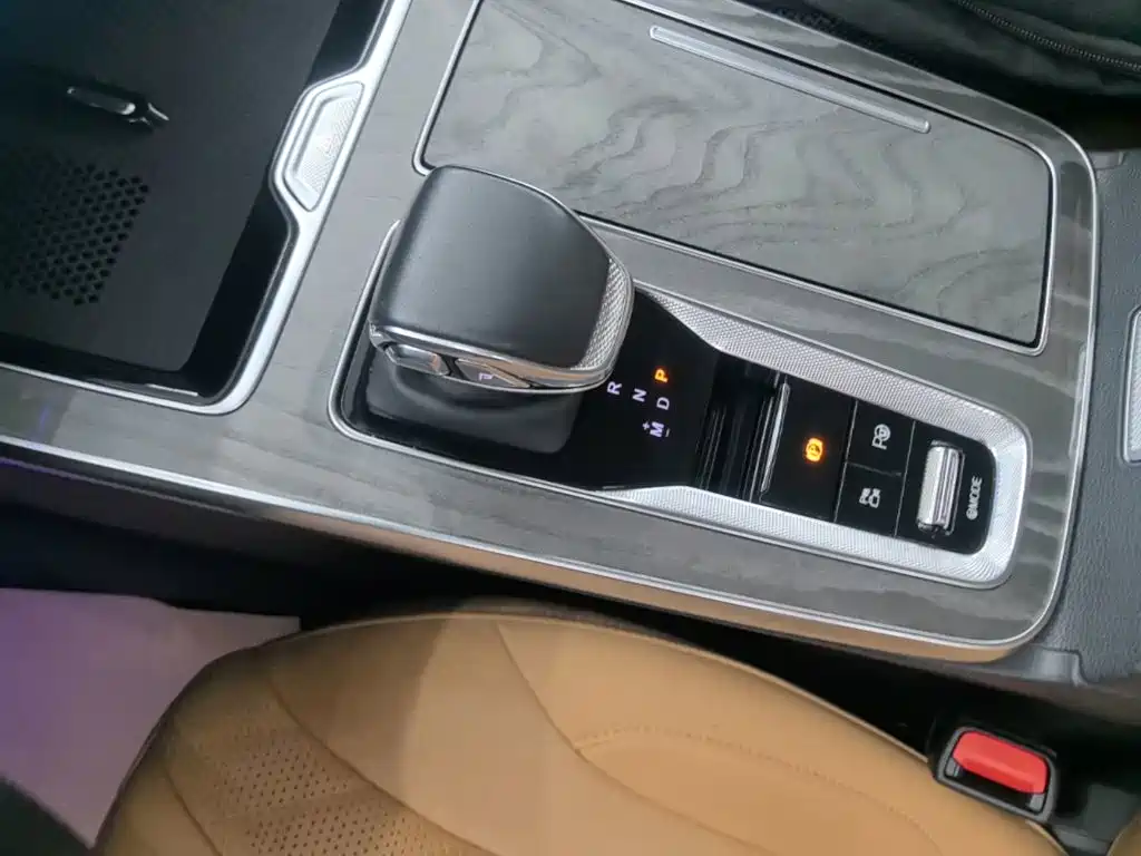 Hongqi Hongqi HS5 — миниатюра 14