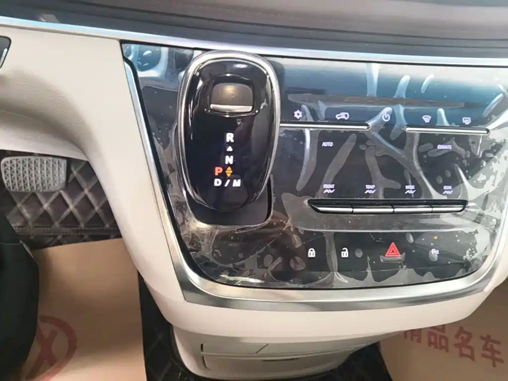 Buick GL8 — миниатюра 14