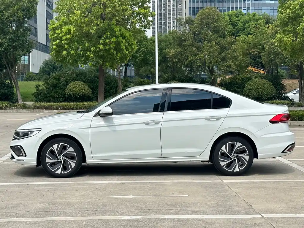 Volkswagen Bora — миниатюра 3